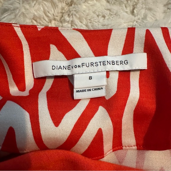 Diane Von Furstenberg Silk Red and White dress - Picture 3 of 6